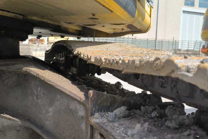 OmecoHub - Immagine NEW HOLLAND E145